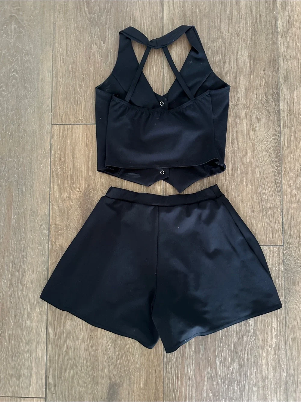 Kelle' Black High-Waist Tailored Skort with Front Button. Girls size adult small